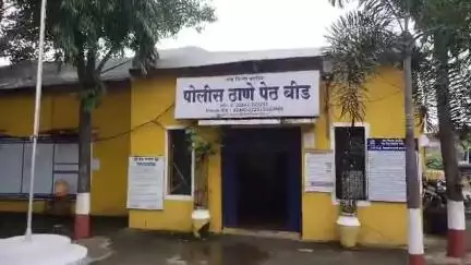एमआयडीसी भागात धारदार तलवारी बाळगणाऱ्या इसमाच्या पोलिसांनी मुसक्या आवळल्या