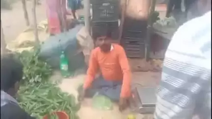 ঝালদা ২: বর্ষায় সমস্যার আশঙ্কায় ভুগছেন বেগুনকোদর ডেলি মার্কেটের ব্যবসায়ীরা, ছাউনির দাবি#jansamasya