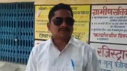रामानुजनगर: युक्तियुक्तकरण से कई दुरस्थ स्कूलों में पहुंचे शिक्षक, ग्रामीणों में हर्ष का माहौल, कहा- वर्षों के इंतजार के बाद