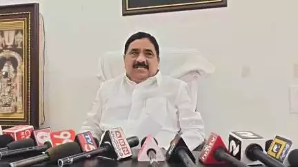 రాయదుర్గం: వైకాపా పాలనలో ఆగిపోయిన అభివృద్ధిని తిరిగి ప్రారంభించామని ఏడాది పాలనపై నివేదించిన రాయదుర్గం MLA కాలవశ్రీనివాసులు