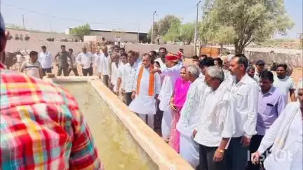 खींवसर: खींवसर पहुंचे गोपालन मंत्री जोराराम कुमावत ने देहरू गौशाला का किया अवलोकन
