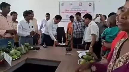 टुंडी : टुंडी प्रखंड सभागार में बिरसा हरित ग्राम योजना के तहत आम बागवानी मेला का हुआ आयोजन