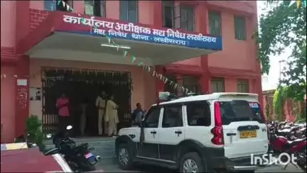 लखीसराय: उत्पाद विभाग की टीम ने पांच शराब कारोबारियों को किया गिरफ्तार