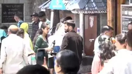 शिमला शहरी: पहाड़ों पर गर्मी का सितम, तपते पहाड़, शिमला शहर में पर्यटकों को गर्मी से नहीं मिल रही राहत