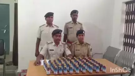 उदाकिशुनगंज: उदाकिशुनगंज पुलिस ने कॉलेज चौक के पास से मोटरसाइकिल समेत 66 कफ सिरप ज़ब्त किए
