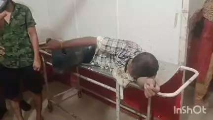 उन्नाव: उन्नाव के मोहल्ला शिवनगर की चूड़ी वाली गली में युवक ने प्रेम प्रसंग के चलते खाया जहरीला पदार्थ, हालत बिगड़ी