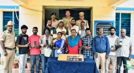 ಬಂಗಾರಪೇಟೆ: ದೇಶದ ವಿವಿಧ ರಾಜ್ಯಗಳಲ್ಲಿ ಇದ್ದಂತಹ 24 ಕಳವು ಮೊಬೈಲ್‌ಗಳನ್ನು ಪತ್ತೆಹಚ್ಚಿ ವಾರಸುದಾರರಿಗೆ‌‌ ಹಸ್ತಾಂತರಿಸಿದ ಕೆಜಿಎಫ್ ಸೆನ್ ಪೊಲೀಸರು