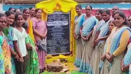 ధర్మవరంలో మూడు అంగన్వాడీ కేంద్రాలు ప్రారంభించిన ఎమ్మెల్యే సత్యప్రభ అనంతరం రహదారికి శంకుస్థాపన
