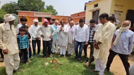 हरदा: हरदा विधायक डॉ. दोगने ने ग्राम झुगरिया में विकास कार्यों का भूमि पूजन व लोकार्पण किया