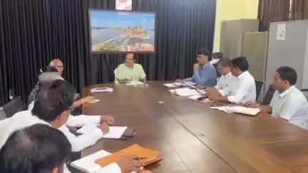 झालरापाटन: धरती आबा जनजातीय ग्राम उत्कर्ष अभियान के अंतर्गत जिला कलक्टर की अध्यक्षता में मिनी सचिवालय में बैठक का आयोजन किया गया