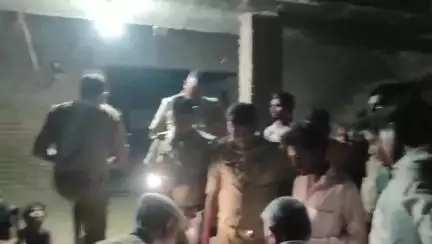 डुमरियागंज: सदर थाना क्षेत्र के महुआडीह गांव में 21 वर्षीय विवाहिता की संदिग्ध परिस्थितियों में मौत