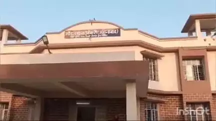 मोदनगंज: चंदहरिया पुल के पास पुलिस ने शराब के नशे में हंगामा कर रहे शराबी को गिरफ्तार कर जेल भेजा