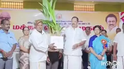 வாலாஜா: வாலாஜாபேட்டை சுங்கச்சாவடி அருகே சமுதாயக்கூடத்தில் நடைபெற்ற மக்கள் தொடர்பு திட்ட முகாமில் அமைச்சர் காந்தி பங்கேற்பு