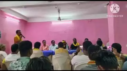 ঝাড়গ্রাম: আগামী দিনের দলীয় কর্মসূচি নিয়ে ঝাড়গ্রাম শহরে আয়োজিত হল কুড়মি সংগঠনের গুরুত্বপূর্ণ বৈঠক