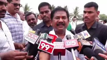 గత ప్రభుత్వం రైతులకు ఉచిత సూక్ష్మ పోషకాలను నిలిపివేస్తే, మేము వాటిని కొనసాగిస్తున్నాం: మంత్రి డోలా బాల వీరాంజనేయ స్వామి