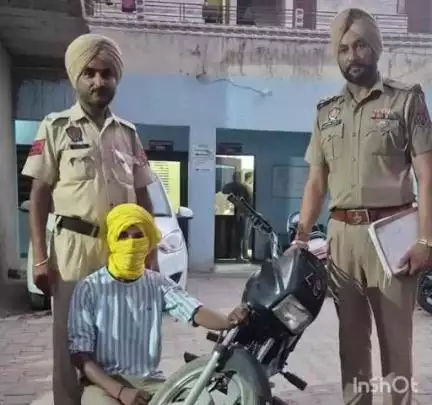 ਐਸਏਐਸ ਨਗਰ ਮੁਹਾਲੀ: ਐਸ.ਏ.ਐਸ ਨਗਰ ਪੁਲਿਸ ਨੇ ਇੱਕ ਵਿਅਕਤੀ ਨੂੰ ਗ੍ਰਿਫ਼ਤਾਰ ਕਰਕੇ  ਇੱਕ ਚੋਰੀ ਦਾ ਮੋਟਰਸਾਈਕਲ ਬਰਾਮਦ ਕੀਤਾ