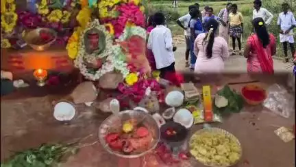 పలమనేరు: గౌనితిమ్మేపల్లి గ్రామంలో పౌర్ణమి సందర్భంగా అమ్మవారికి ప్రత్యేక పూజలు, అలరించిన సాంస్కృతిక కార్యక్రమాలు