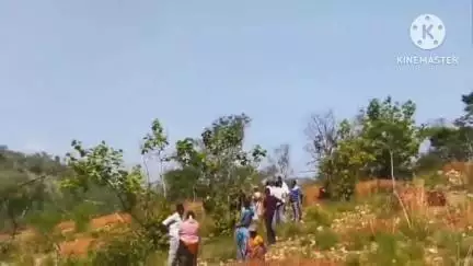 ఉపాధి హామీ కూలీలకు పెండింగ్ బిల్లులు చెల్లించాలి: దిగువ ఎగిడి గ్రామంలో వ్యవసాయ కార్మిక సంఘం జిల్లా కార్యదర్శి