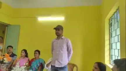 হুড়া: সম্প্রতি পশ্চিমবঙ্গ সিভিল সার্ভিস পরীক্ষায় সফল লধুড়কার সুমিত ব্যানার্জীকে সংবর্ধনা জানাল হুড়া ব্লক প্রশাসন,উপস্থিত BDO