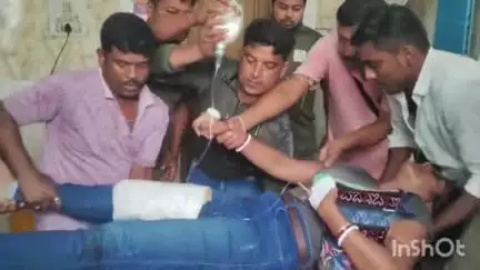 বাসন্তী: ঝড়খালি থেকে কলকাতার উদ্দেশ্যে ১ দম্পতি বাইক নিয়ে বেরিয়েছিলেন,তালদি এলাকায় বাইক দুর্ঘটনা জখম হয় দম্পতি সহ ১,মোট ৩ জন