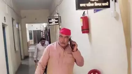 कटनी नगर: शहर के जलस्रोतों पर पूंजीपतियों का कब्जा, समाजवादी पार्टी जिलाध्यक्ष ने महापौर को सौंपा ज्ञापन