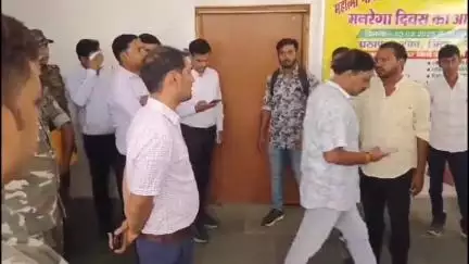 रंका: नए उपायुक्त ने रंका क्षेत्र का किया दौरा, लोगों ने मनरेगा में अनियमितताओं की शिकायत की