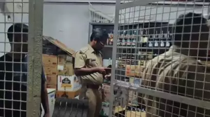 शाहजहांपुर: अवैध शराब पर शिकंजा, आबकारी विभाग ने शहर में की सघन छापेमारी