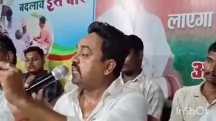 घोड़ासहन: अभिजीत सिंह ने वर्तमान और पूर्व दोनों विधायक पर जमकर बरसे, घोड़ासहन टेंपू स्टैंड और भेलवा बाजार का खोला पोल