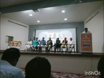 રાધનપુર: એપીએમસી હોલ ખાતે જિલ્લા ભાજપ પ્રમુખના અધ્યક્ષ સ્થાને સંકલ્પ સે સિદ્ધિ અંતર્ગત કાર્યક્રમ યોજાયો