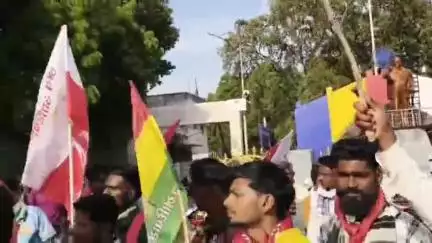शहादा: १२ जून रोजी शहादा तालुका बंदची हाक, पूर्वसंध्येला क्रांतीवीर बिरसा मुंडा चौक परिसरातून मोटरसायकल रॅली