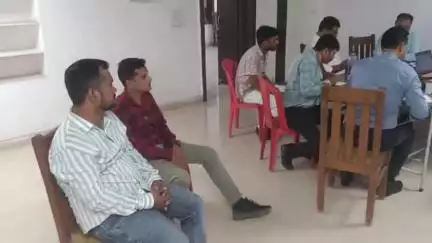 बैरसिया: भोपाल: बैरसिया तहसील कार्यालय में पदस्थ पटवारी रिश्वत लेते हुए गिरफ्तार