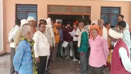 भारतीय किसान संघ जिला टीकमगढ़ की तहसील बड़ागांव धसान में ज्ञापन सम्पन्न हुआ। 
#narendramodi #CollectorTikamgarh #BJP4MP