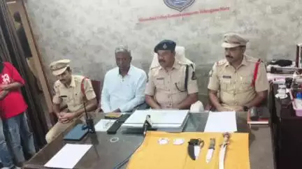 నిజామాబాద్ సౌత్: అసద్ బాబా నగర్ లో గంజాయి విక్రయిస్తూ అడ్డొచ్చిన వారిపై కత్తితో దాడికి పాల్పడుతున్న వ్యక్తి అరెస్ట్:ACP వెంకటరెడ్డి