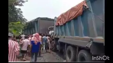 काठीकुंड: काठीकुण्ड थाना क्षेत्र के दलाई के पास दो हाइवा की टक्कर, एक का केबिन बुरी तरह क्षतिग्रस्त