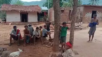 ଲାଞ୍ଜିଗଡ: ସର୍ଗିଲେପା ଗାଁରେ ବିଜୁଳି ସାତ ସପନ, ପ୍ରତିକ୍ରିୟା ରଖିଲେ ଗ୍ରାମବାସୀ #jansamasya