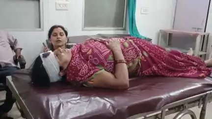 ग्राम लकहा में घर की छत से उतरते समय महिला गिरी, सीएचसी अमरपाटन में भर्ती
