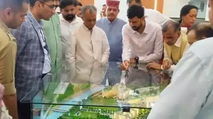 धरवाला: हिमाचल प्रदेश विधानसभा की लोक लेखा समिति ने पंडित जवाहरलाल नेहरू मेडिकल कॉलेज चंबा का दौरा किया