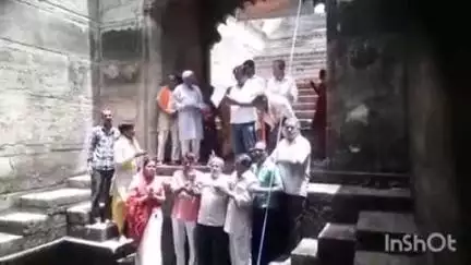वल्लभनगर: भींडर में राज्य सरकार के वंदे गंगा जल संरक्षण जन अभियान के तहत जनप्रतिनिधियों ने ऐतिहासिक गणगौर बावड़ी में किया पूजन