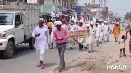 बेनीपट्टी: बेनीपट्टी बाजार में कबीर जयंती पर कबीरपंथियों ने निकाली भव्य शोभा यात्रा