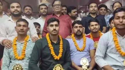 कन्नौज: सौरिख में विधायक ने पुलिस भर्ती में चयनित अभ्यर्थियों को किया सम्मानित