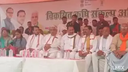 मुरैना: सुमावली में " विकसित कृषि संकल्प अभियान " कार्यक्रम हुआ संपन्न,कृषि मंत्री श्री कंसाना ने आम जनता को किया संबोधित