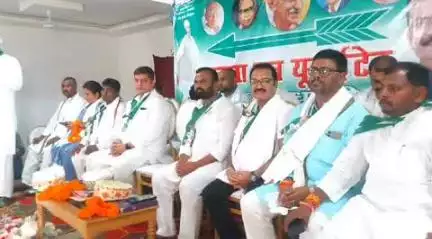 झंझारपुर: झंझारपुर आरएस स्थित होटल में जदयू की सांगठनिक बैठक का हुआ आयोजन, वरीय नेताओं ने लिया भाग