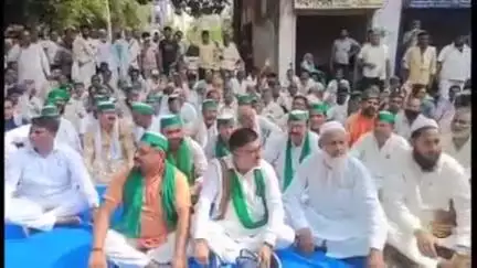 रूड़की: तहसील परिसर रुड़की में भारतीय किसान यूनियन ने अपनी मांगों को लेकर किया धरना प्रदर्शन