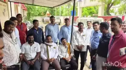 अकोट: मुख्यमंत्र्यांच्या दौऱ्यादरम्यान तालुक्यातील प्रहार पदाधिकारी व कार्यकर्त्यांना अकोला येथे घेतले ताब्यात