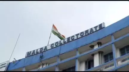 ইংরেজবাজার: রামকেলি মেলা নিয়ে মালদা জেলা প্রশাসনিক ভবনে আয়োজিত বৈঠক, উপস্থিত জেলাশাসক সহ অন্যরা