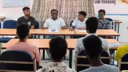 सबौर: विश्वविद्यालय क्षेत्र स्थित राजकीय अंबेडकर छात्रावास के अधीक्षक ने छात्रों की समस्याएं सुनीं