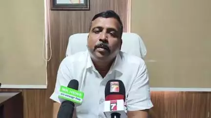କୋରାପୁଟ ସହର: ମସିପୁଟ ଗ୍ରାମର ରାସ୍ତା ସମସ୍ୟା ଦୂର ହେବା ନେଇ କାର୍ଯ୍ୟାଳୟରେ ପ୍ରତିକ୍ରିୟା ରଖିଛନ୍ତି କୋରାପୁଟ ମୁନସିପାଲଟି ଚେୟାରମେନ