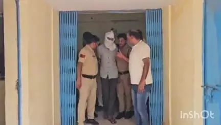 आरोन: आरोन पुलिस ने एक महिला सहित तीन गांजा तस्करों को पकड़ा, 6 किलो गांजा, बाइक और दो मोबाइल ज़ब्त