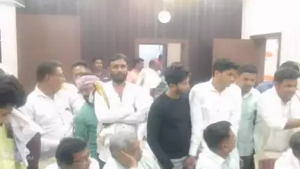 अचलपूर: अचलपूर नगर परिषद कार्यालयात भाजपचे आंदोलन; शहर समस्यांवर 8 दिवसांचे अल्टीमेटम