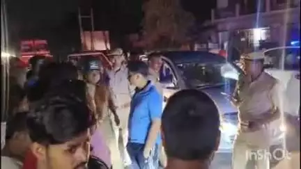 बलरामपुर: भगवतीगंज पावर हाउस पर विद्युत कटौती को लेकर लोगों ने किया प्रदर्शन और चक्का जाम, पुलिस अधीक्षक ने पहुंचकर की वार्ता